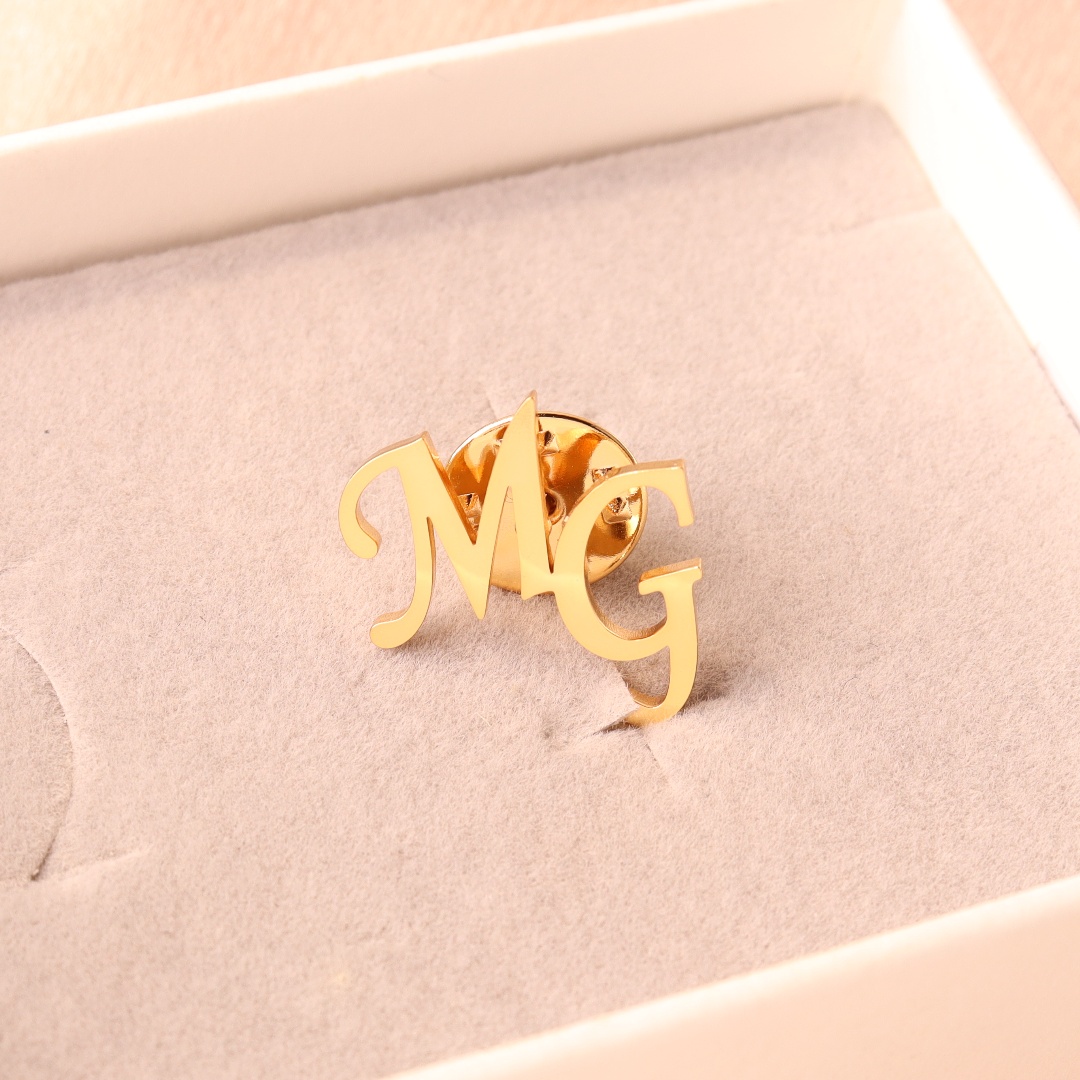 Custom Initials Brooch For Gro - огляд і ціна Men'S Grooming Daily